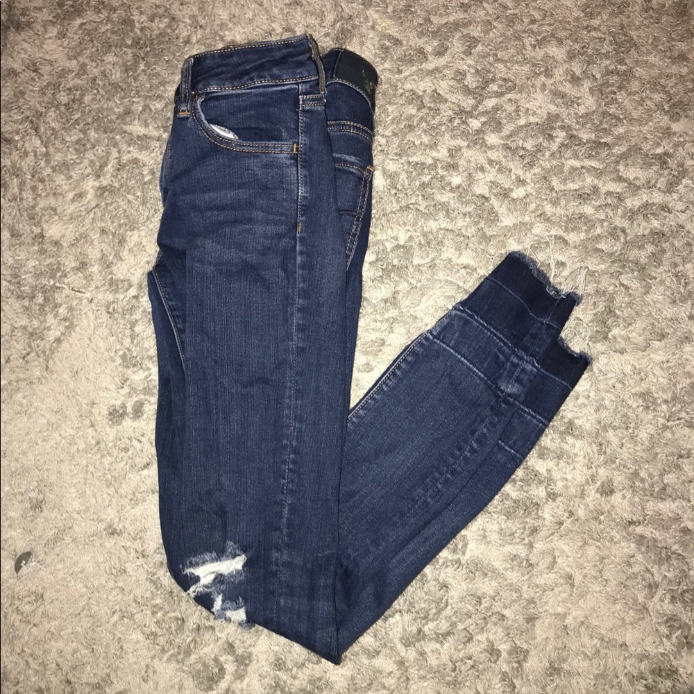 American eagle ripped jeans
